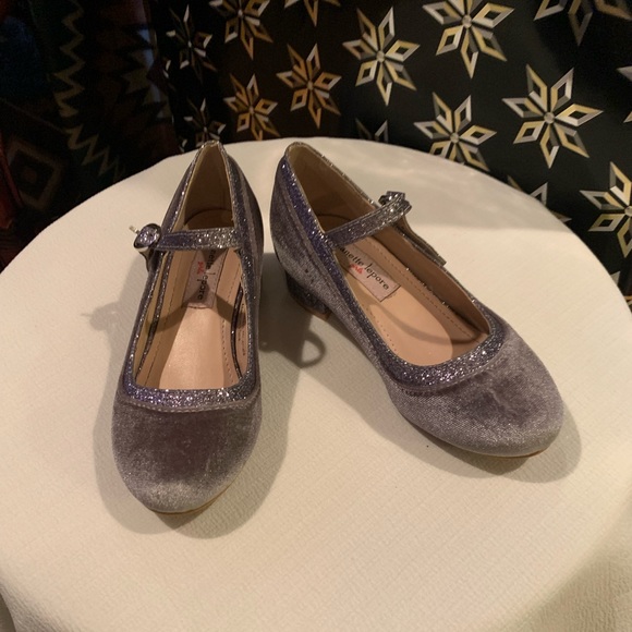 5 for $30 Nanette Lepore Girls Shoes - Picture 1 of 7